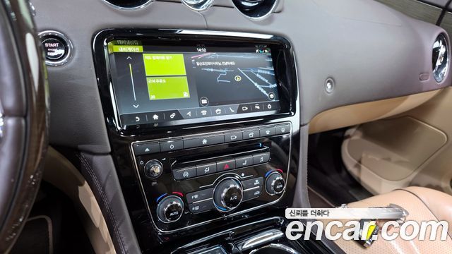 Jaguar XJ 3.0D Premium Luxury SWB X351 2018 — фото 15