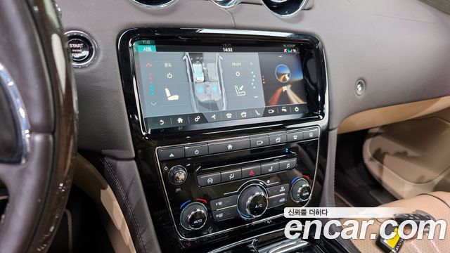 Jaguar XJ 3.0D Premium Luxury SWB X351 2018 — фото 16