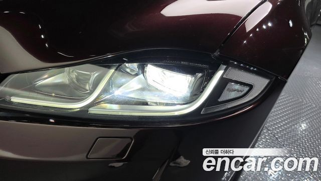 Jaguar XJ 3.0D Premium Luxury SWB X351 2018 — фото 22