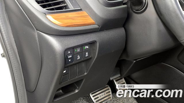 Honda CR-V (V) 1.5 Touring 4WD 2019 — фото 17