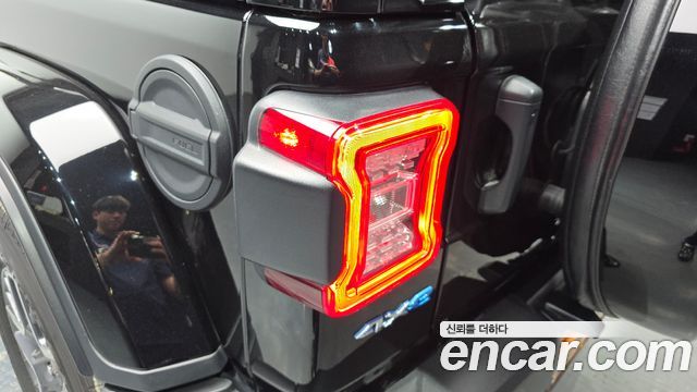 Jeep Wrangler (JL) 2.0 Overland Power Top 4Door 4xe 2021 — фото 23