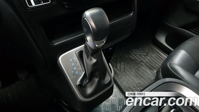 Hyundai Staria Cargo 5-Seater Modern 2022 — фото 9