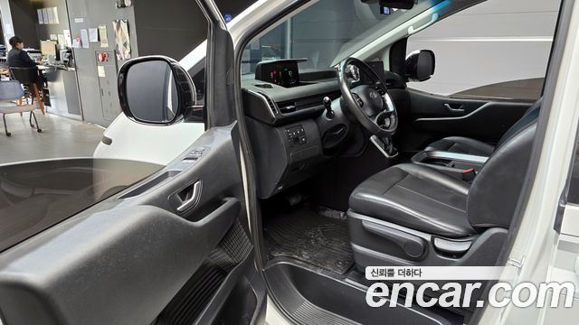 Hyundai Staria Cargo 5-Seater Modern 2022 — фото 10