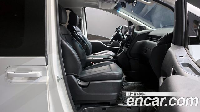 Hyundai Staria Cargo 5-Seater Modern 2022 — фото 11
