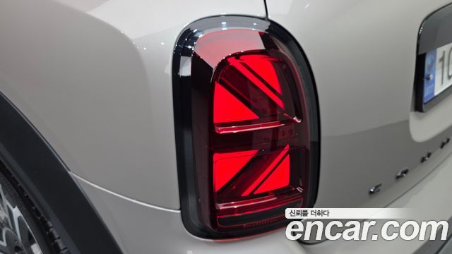 MINI Cooper S Countryman ALL4 Classic Launch Pack 2nd 2023 — фото 23