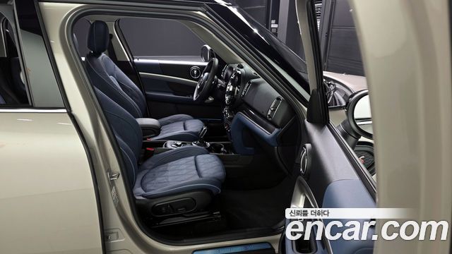 MINI Cooper S Countryman ALL4 Classic Launch Pack 2nd 2023 — фото 26