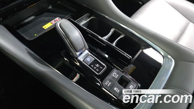 Toyota Alphard (IV) 2.5 HEV Executive AWD 2025 — фото 9