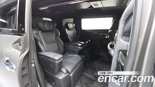 Toyota Alphard (IV) 2.5 HEV Executive AWD 2025 — фото 16