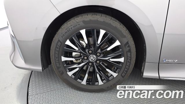 Toyota Alphard (IV) 2.5 HEV Executive AWD 2025 — фото 27