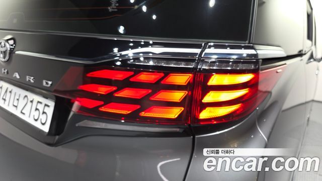 Toyota Alphard (IV) 2.5 HEV Executive AWD 2025 — фото 29