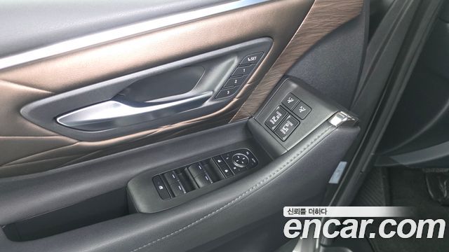 Toyota Alphard (IV) 2.5 HEV Executive AWD 2025 — фото 37