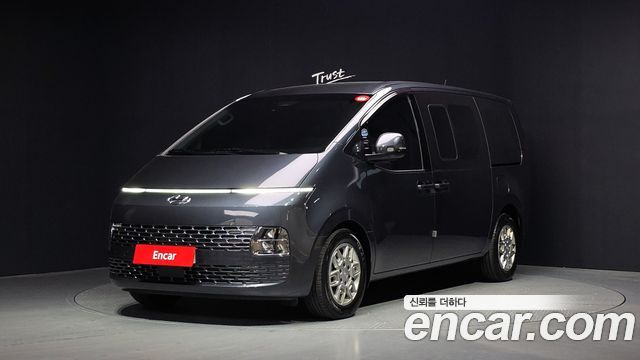 Hyundai Staria L3.5 Cargo 5-Seater Modern 2023 — фото 1