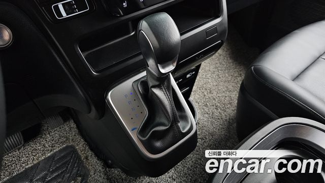 Hyundai Staria L3.5 Cargo 5-Seater Modern 2023 — фото 9