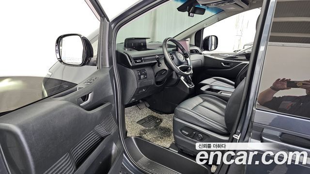 Hyundai Staria L3.5 Cargo 5-Seater Modern 2023 — фото 10