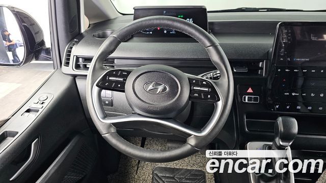 Hyundai Staria L3.5 Cargo 5-Seater Modern 2023 — фото 13
