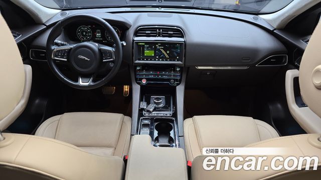 Jaguar F-PACE 20d Prestige 2019 — фото 7