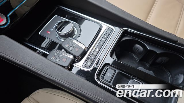 Jaguar F-PACE 20d Prestige 2019 — фото 9