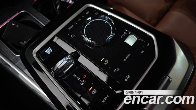 BMW 7 Series (G70) 740i xDrive M Sport Limited 2026 — фото 9