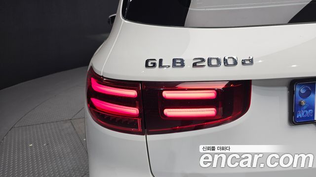 Mercedes-Benz GLB-Class (X247) GLB200 d 2024 — фото 23