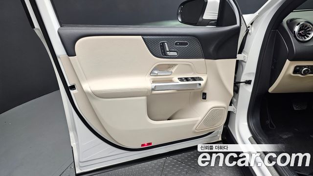 Mercedes-Benz GLB-Class (X247) GLB200 d 2024 — фото 24