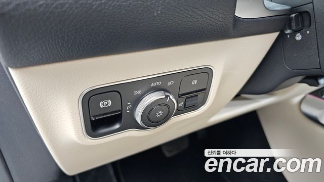 Mercedes-Benz GLB-Class (X247) GLB200 d 2024 — фото 27