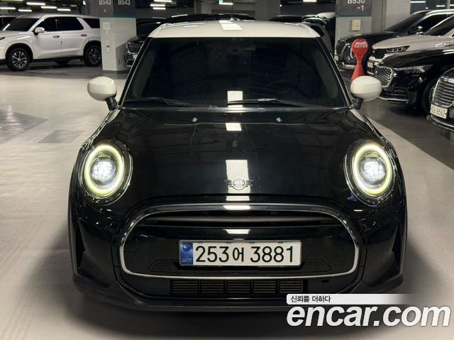 MINI Cooper 5Door Classic Third Generation 2022 — фото 2