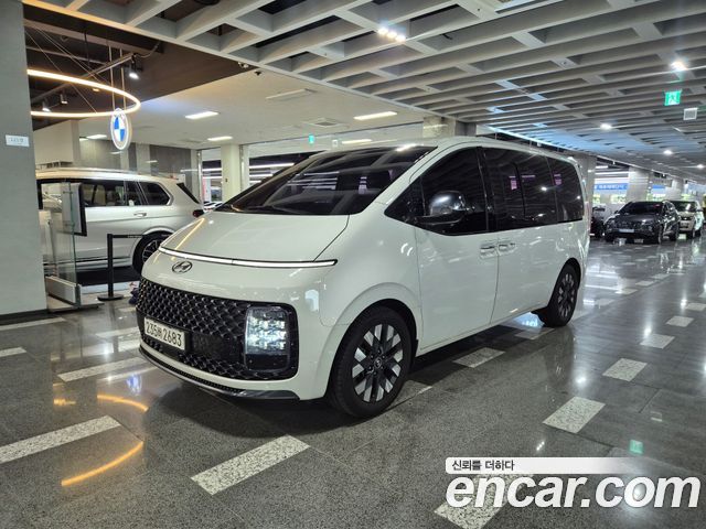 Hyundai Staria Lounge 9-Seater Prestige 2022 — фото 3