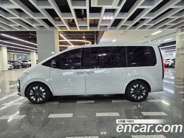 Hyundai Staria Lounge 9-Seater Prestige 2022 — фото 4