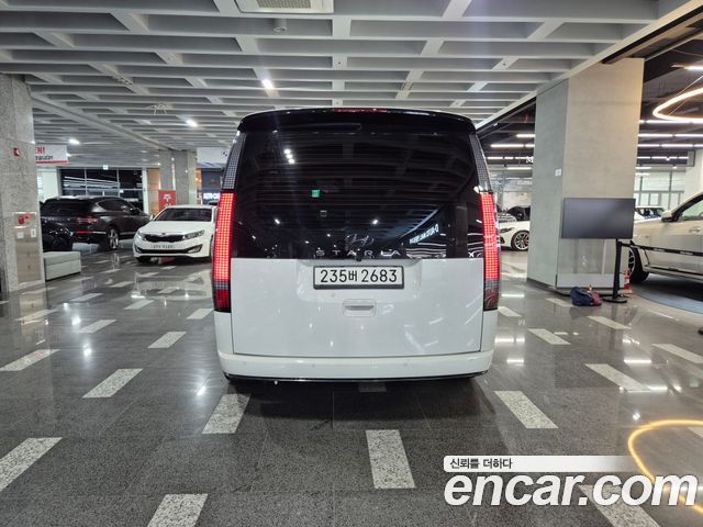 Hyundai Staria Lounge 9-Seater Prestige 2022 — фото 5