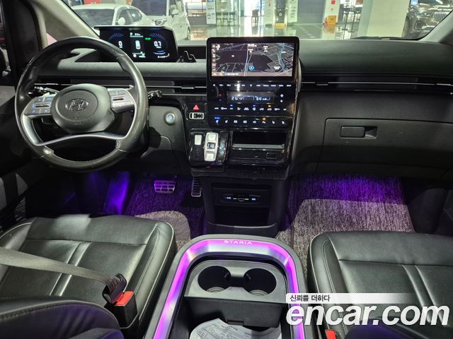 Hyundai Staria Lounge 9-Seater Prestige 2022 — фото 9