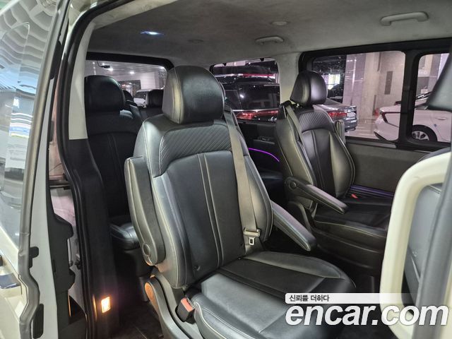 Hyundai Staria Lounge 9-Seater Prestige 2022 — фото 16