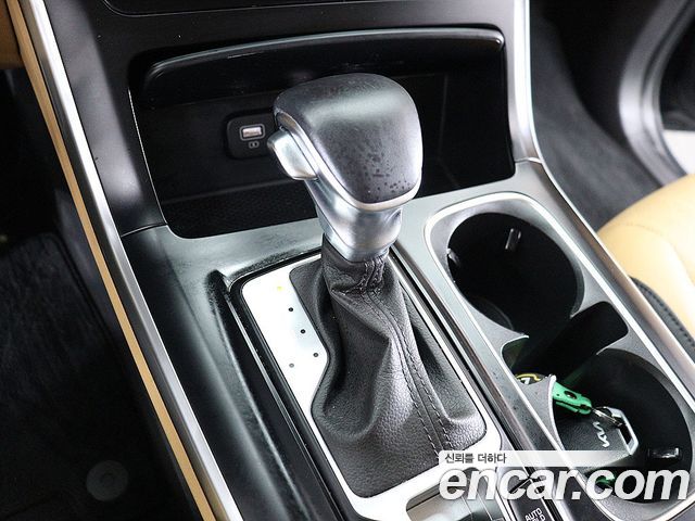 Kia Carnival (IV) 9-Seater Prestige 2023 — фото 9