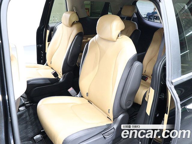 Kia Carnival (IV) 9-Seater Prestige 2023 — фото 20