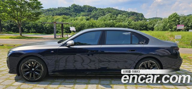 BMW 7 Series (G70) 750e xDrive M Sport 2025 — фото 3