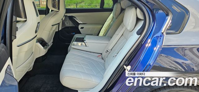 BMW 7 Series (G70) 750e xDrive M Sport 2025 — фото 15
