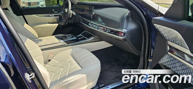 BMW 7 Series (G70) 750e xDrive M Sport 2025 — фото 16