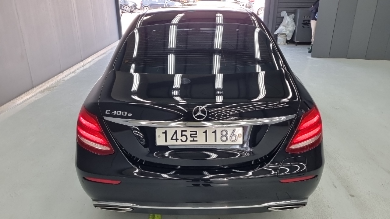 Mercedes-Benz E-Class (W213) E300e Exclusive 2019 — фото 9