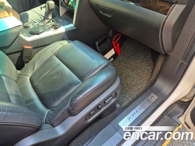Ford Explorer 3.5 Limited 4WD 5th 2014 — фото 8