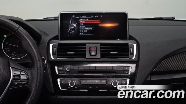 BMW 1 Series (F20) 118d Sport 5Door 2017 — фото 15