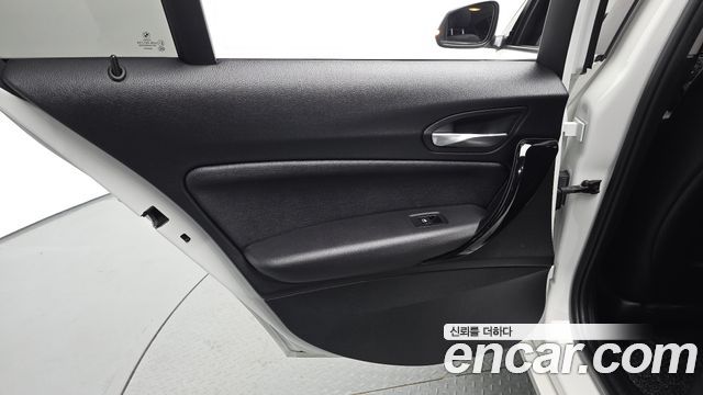 BMW 1 Series (F20) 118d Sport 5Door 2017 — фото 25