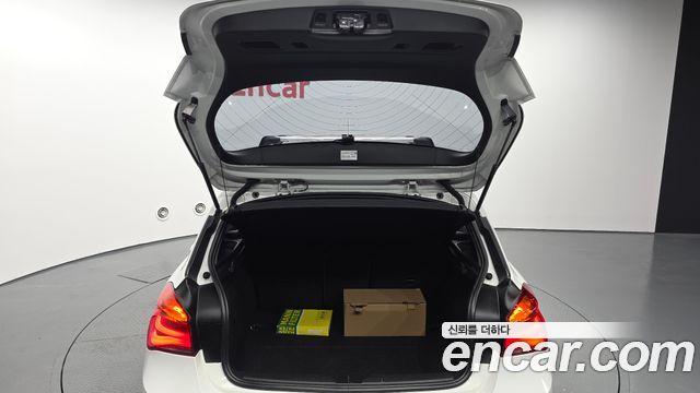 BMW 1 Series (F20) 118d Sport 5Door 2017 — фото 31