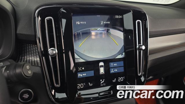 Volvo XC40 T4 R-Design 2019 — фото 19