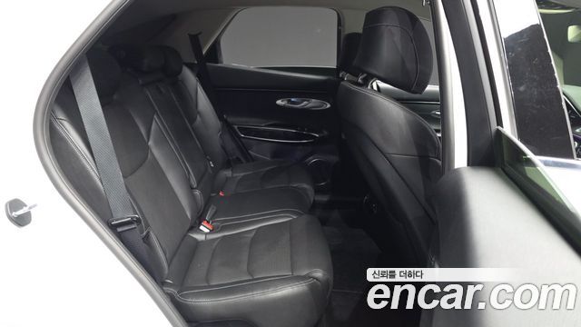 Genesis GV70 2.2 Diesel 2WD 2021 — фото 12