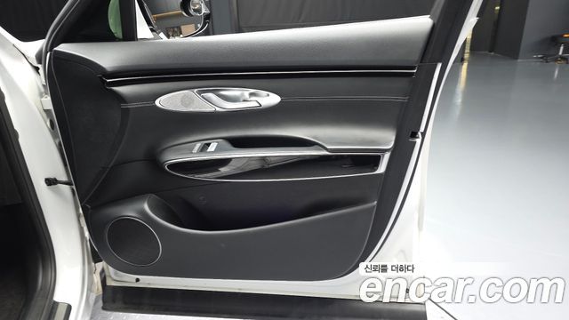 Genesis GV70 2.2 Diesel 2WD 2021 — фото 24