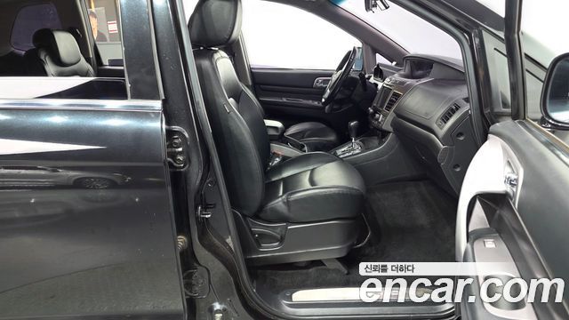 KG Mobility (SsangYong) Korando Turismo 4WD TX 9-seater 2017 — фото 10