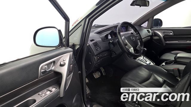 KG Mobility (SsangYong) Korando Turismo 4WD TX 9-seater 2017 — фото 15