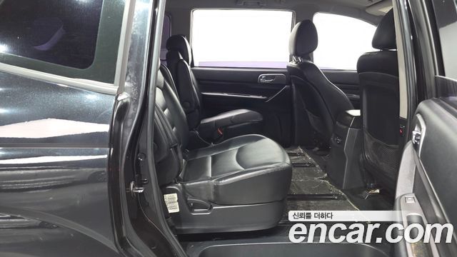KG Mobility (SsangYong) Korando Turismo 4WD TX 9-seater 2017 — фото 16