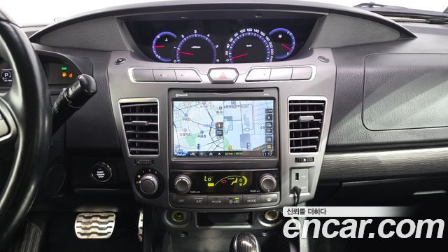 KG Mobility (SsangYong) Korando Turismo 4WD TX 9-seater 2017 — фото 18