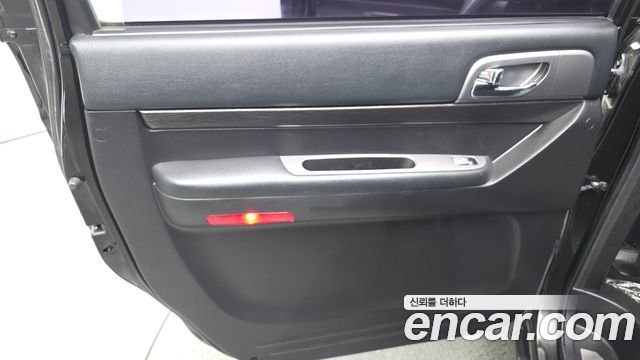 KG Mobility (SsangYong) Korando Turismo 4WD TX 9-seater 2017 — фото 31