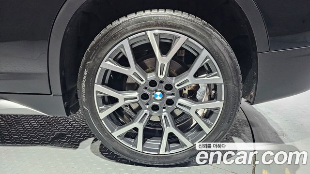 BMW X1 (F48) xDrive 20i xLine 2022 — фото 21